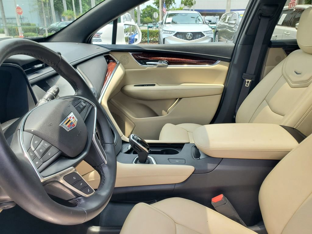 Used 2019 Cadillac XT5 Luxury FWD image 16