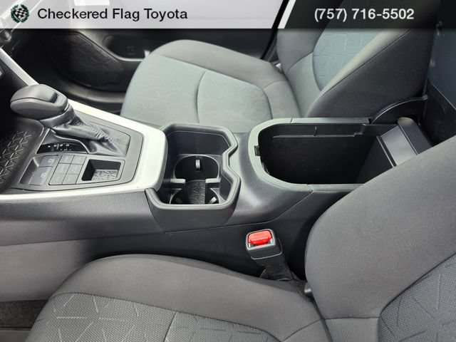 Used 2022 Toyota RAV4 XLE AWD/4WD image 26