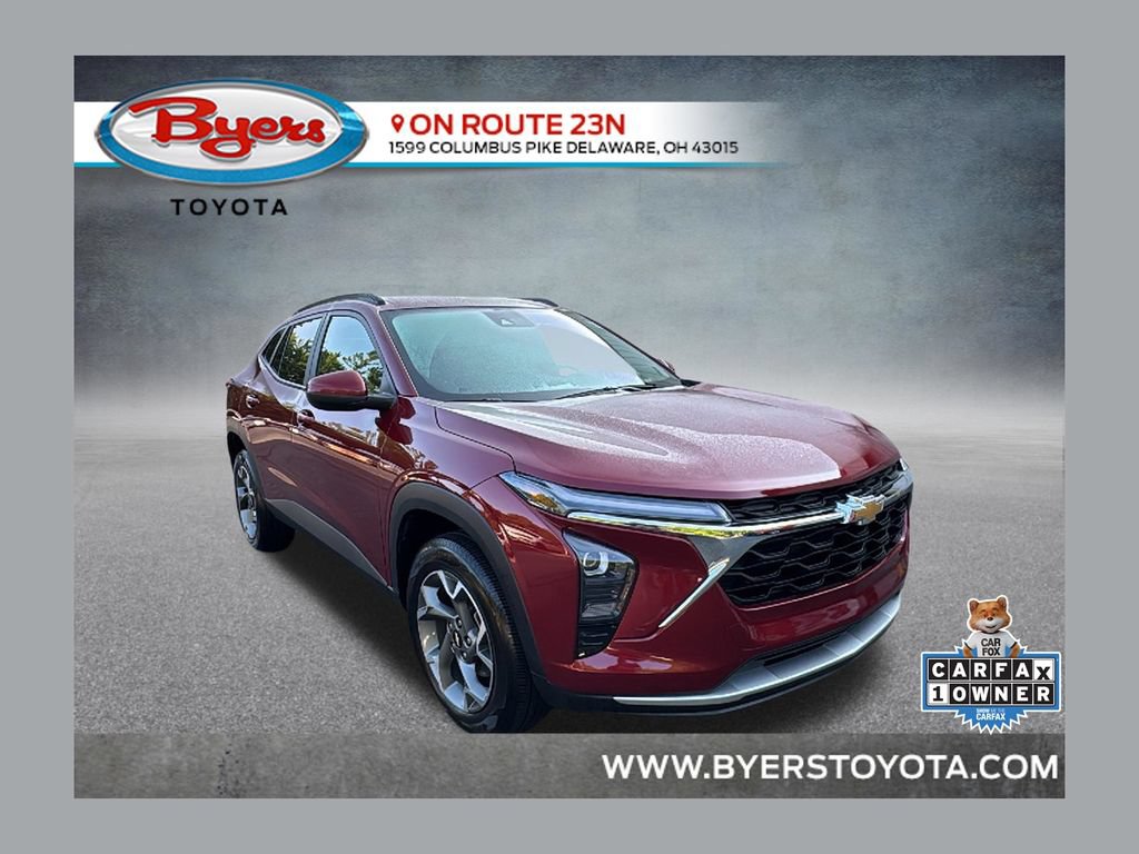Used 2025 Chevrolet Trax LT