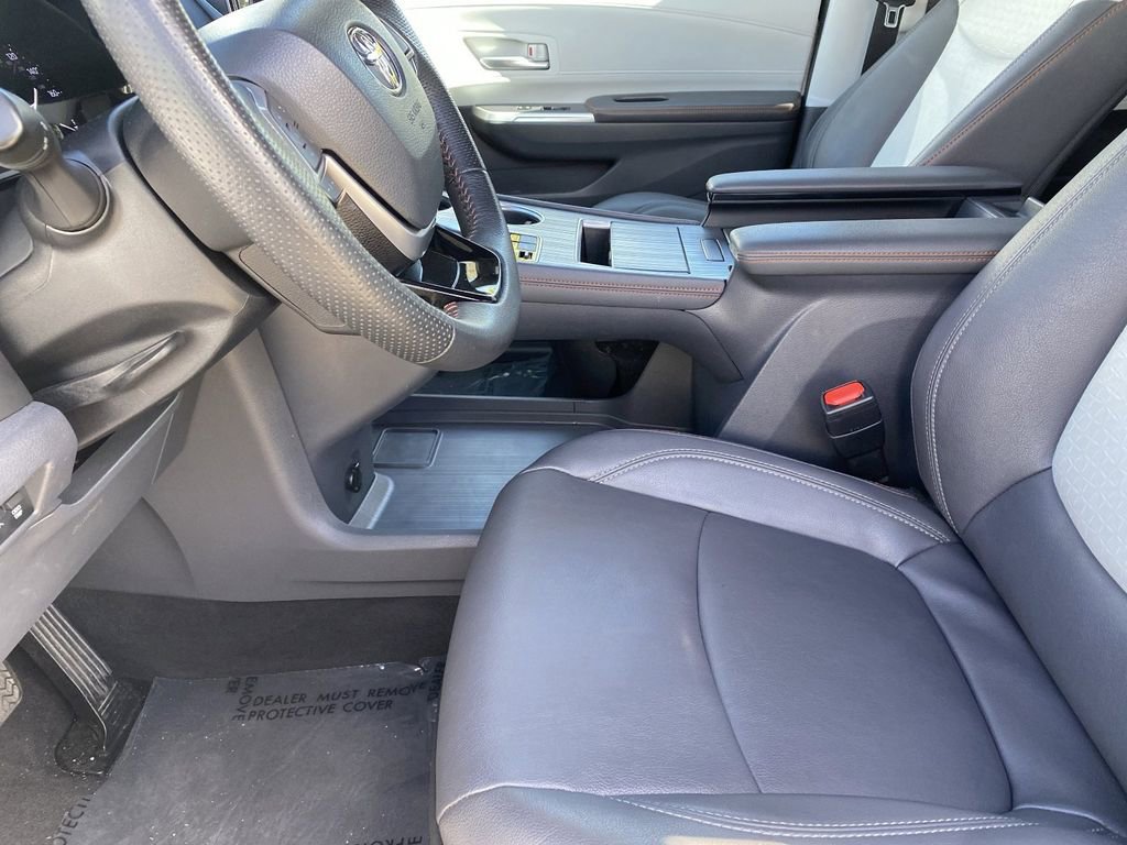 Certified 2023 Toyota Sienna XSE w/ XSE Plus Package image 23
