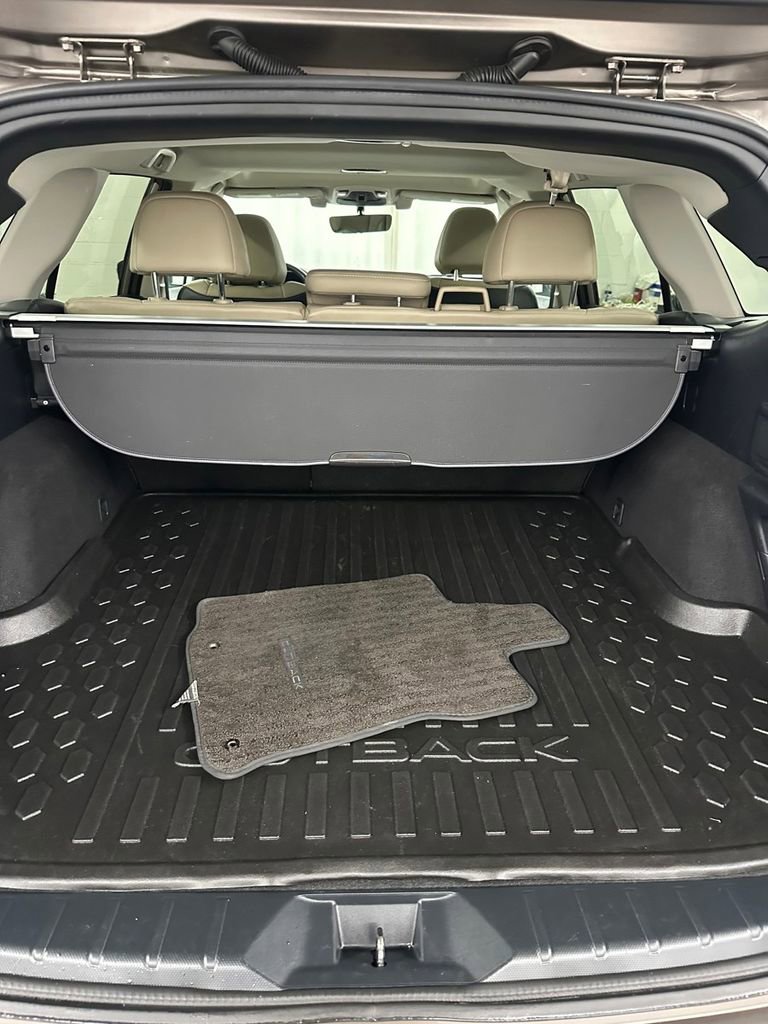 Used 2021 Subaru Outback Limited image 31
