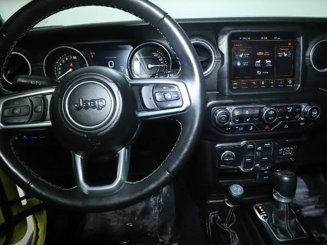 Used 2023 Jeep Wrangler Unlimited Sahara w/ Cold Weather Group image 27