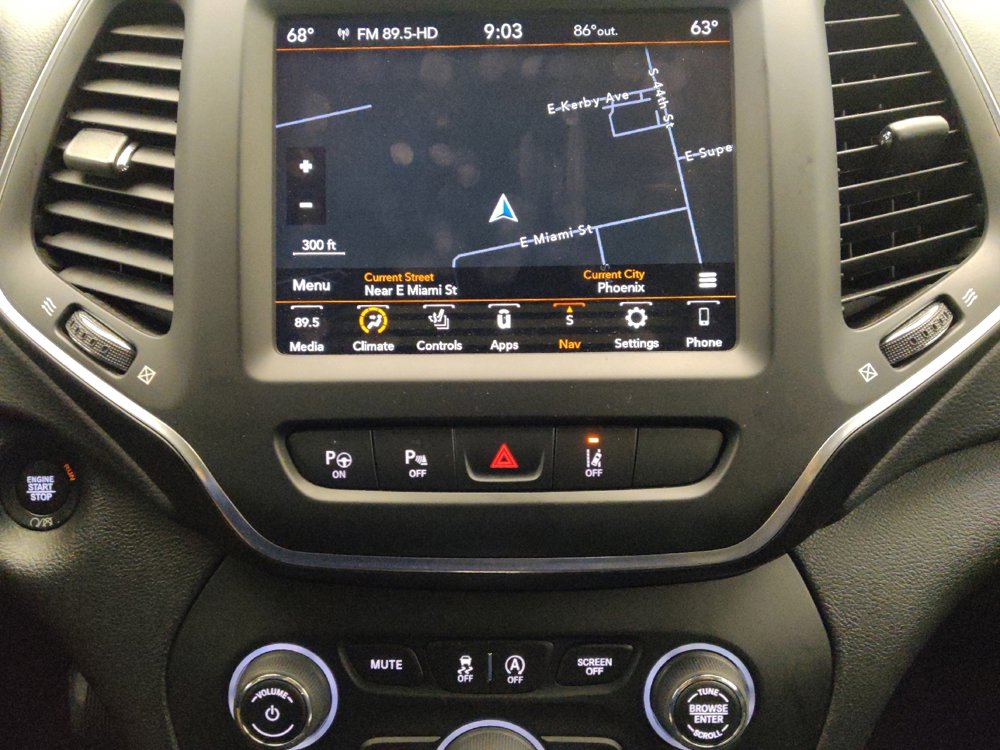 Used 2023 Jeep Cherokee Altitude Lux image 25