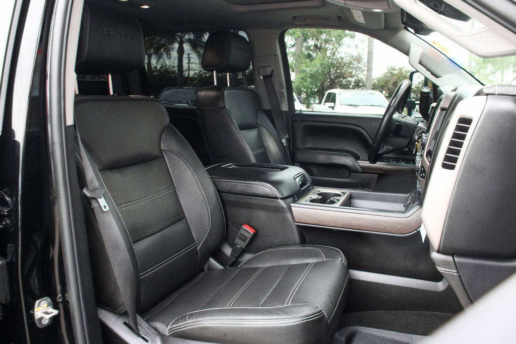 Used 2018 GMC Sierra 3500 Denali w/ Duramax Plus Package image 34