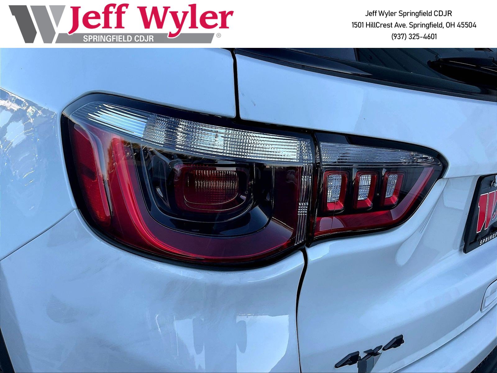 New 2026 Jeep Compass Latitude AWD/4WD image 15