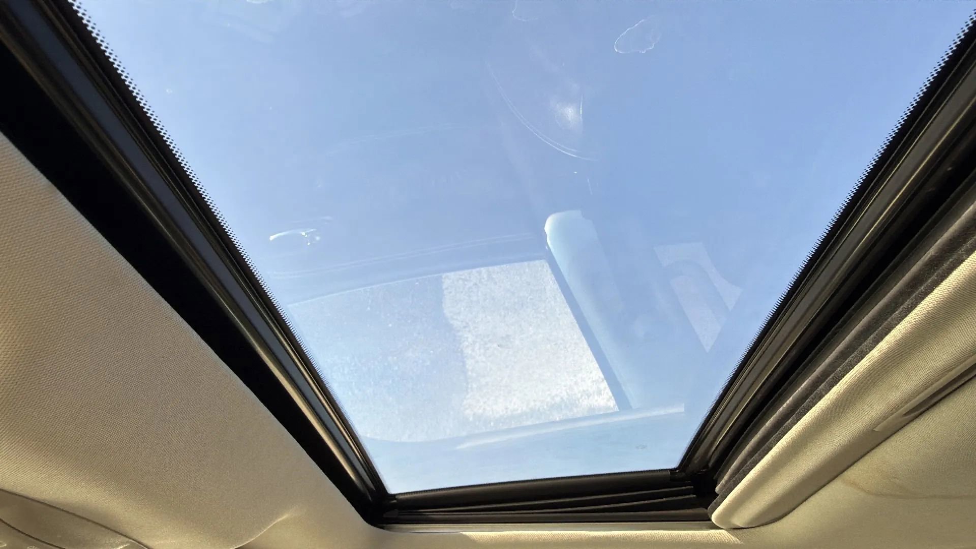 Used 2015 INFINITI QX80 4WD w/ Driver's Assistance Package image 39