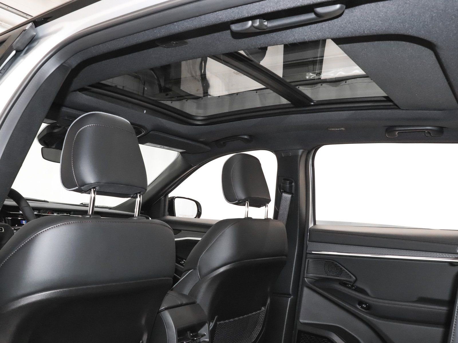 Used 2025 Jeep Wagoneer S Limited image 24