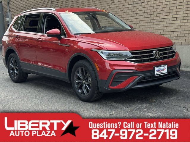 Used 2023 Volkswagen Tiguan SE FWD image 1