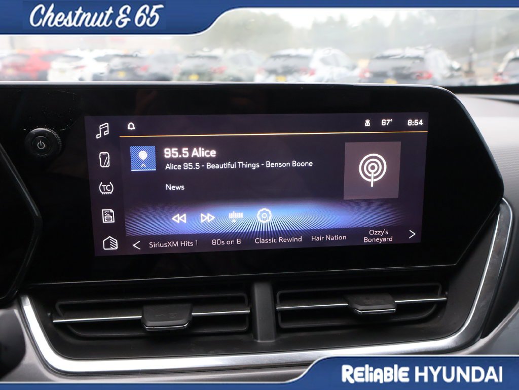 Used 2025 Chevrolet Trax ACTIV w/ Driver Confidence Package FWD image 32