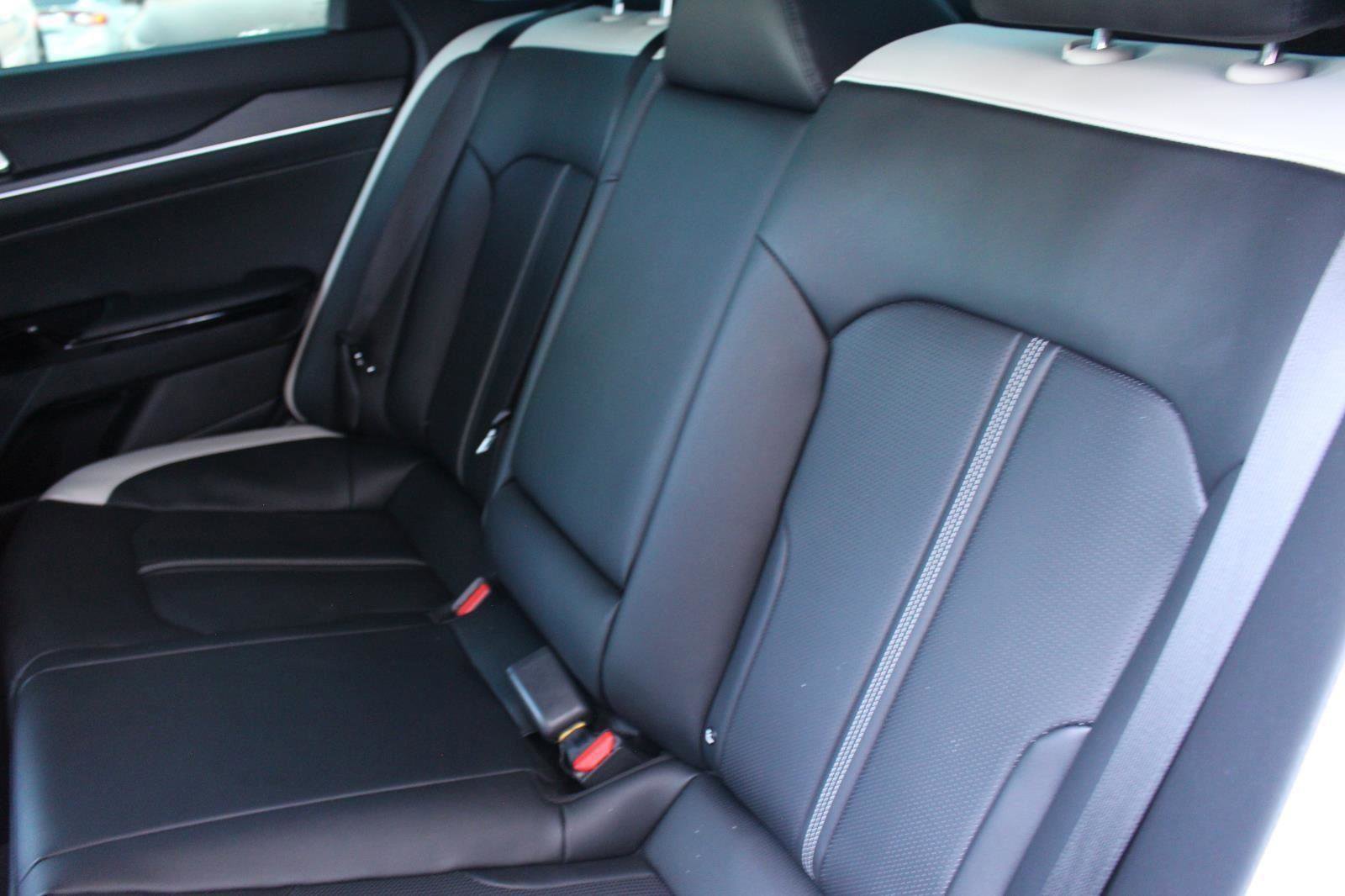 Used 2025 Kia K5 GT-Line image 32