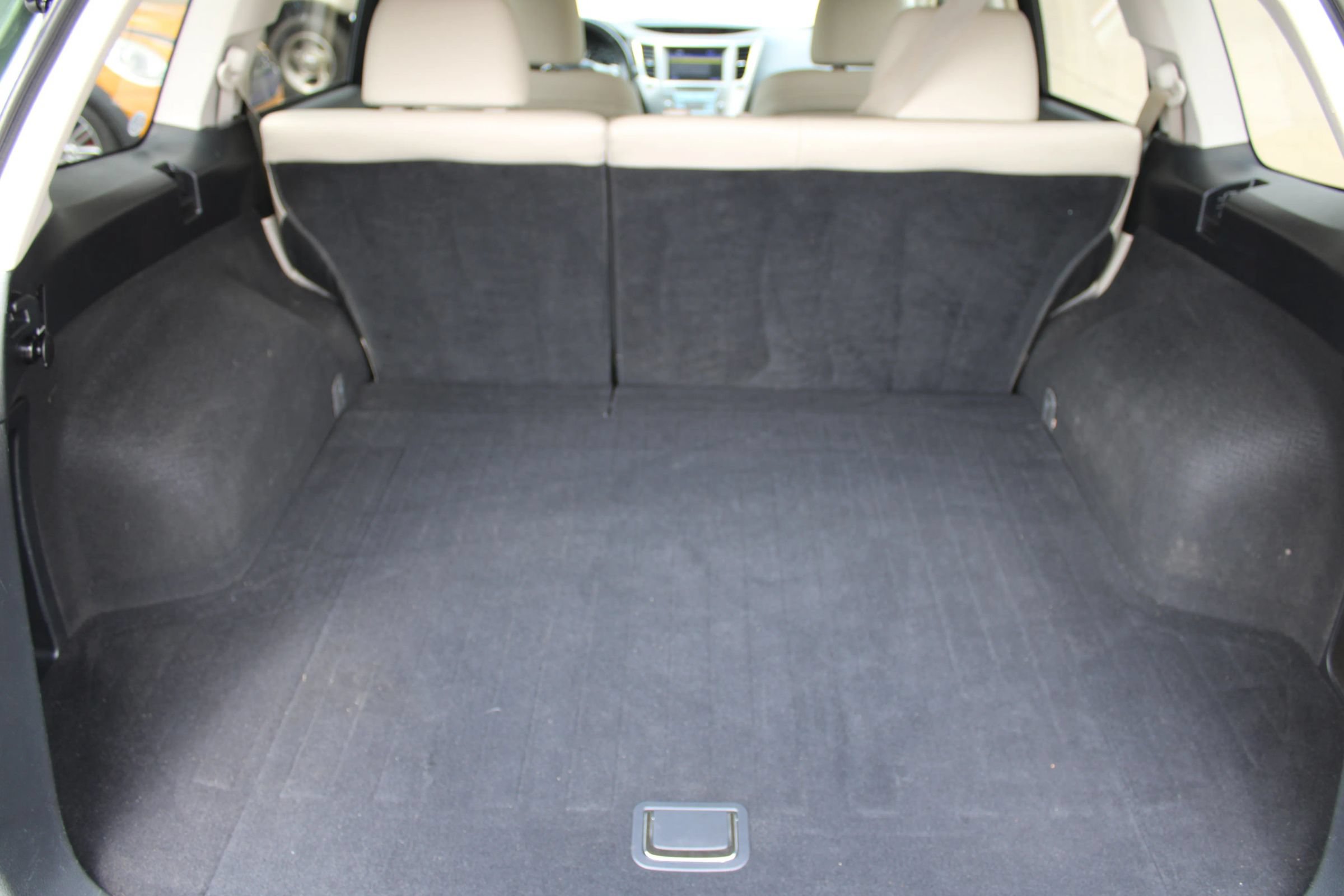 Used 2012 Subaru Outback 3.6R Limited AWD/4WD image 18