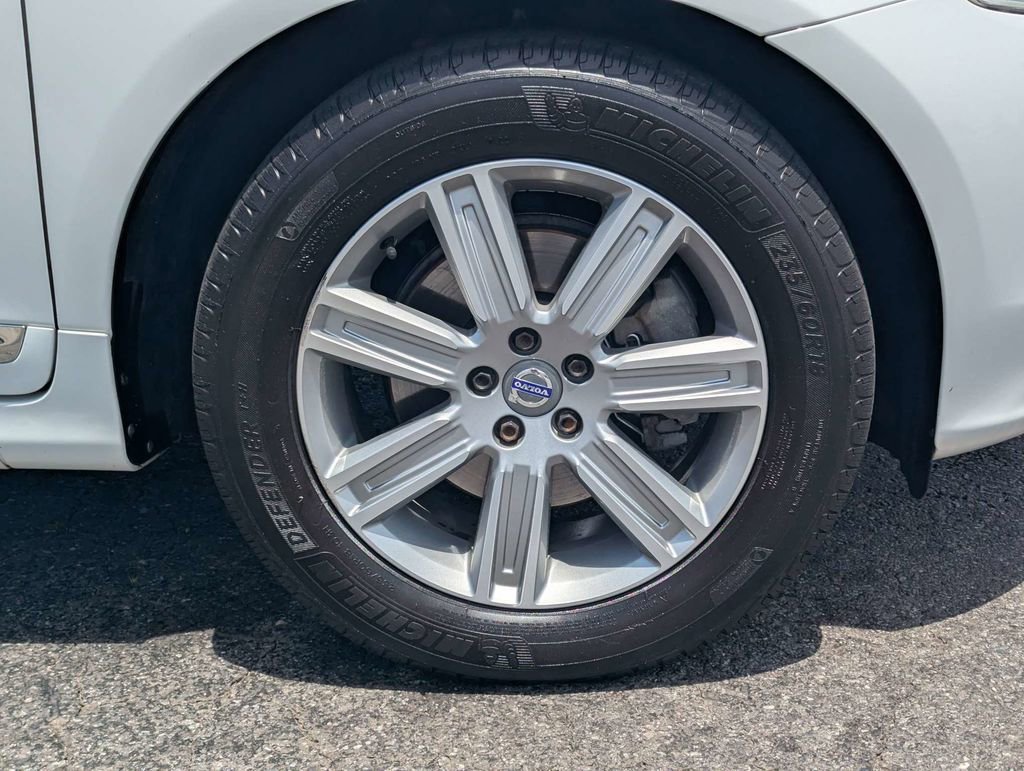 Used 2016 Volvo XC60 T6 Platinum w/ Climate Package FWD image 12