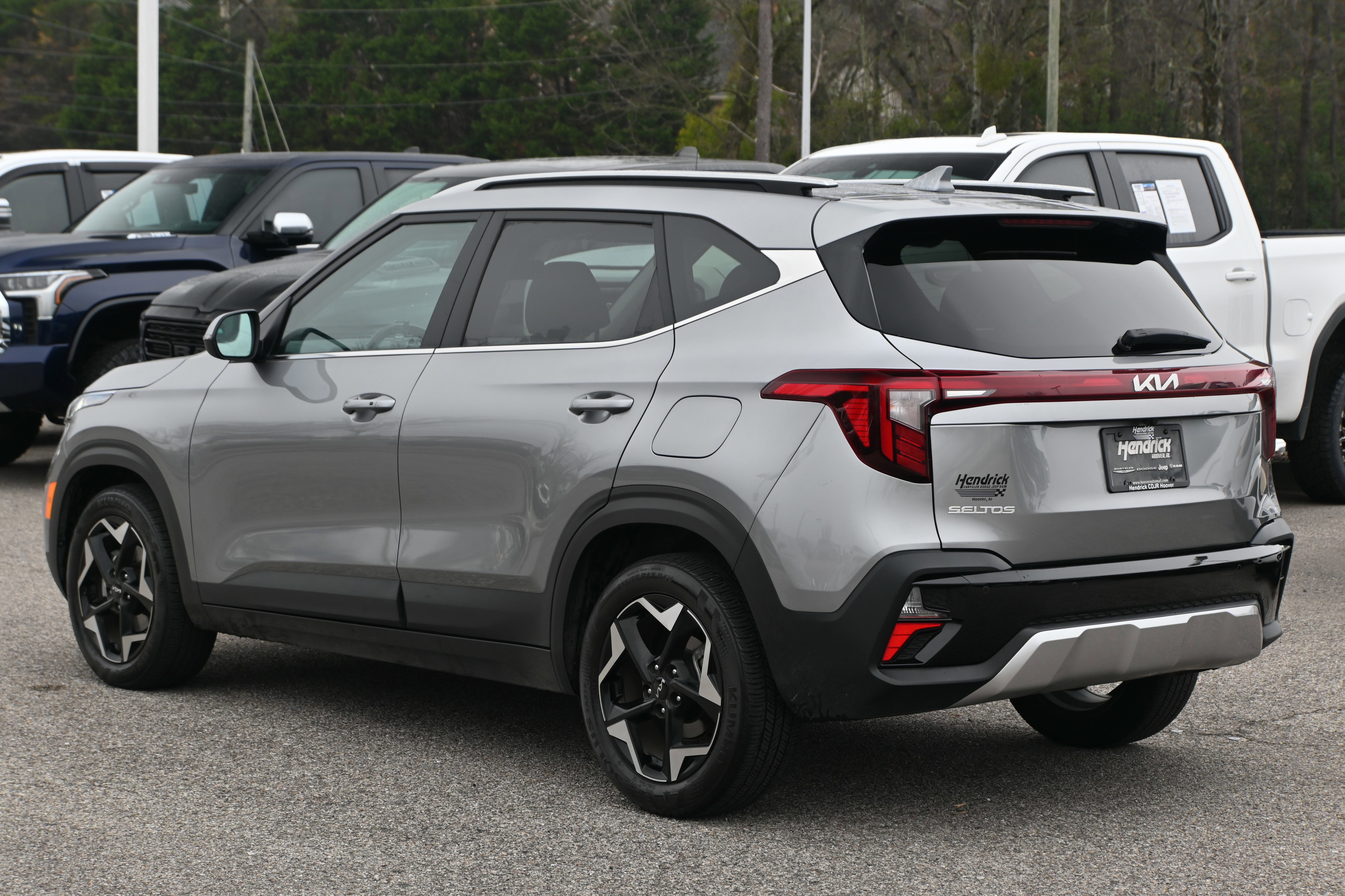 Used 2025 Kia Seltos EX image 11