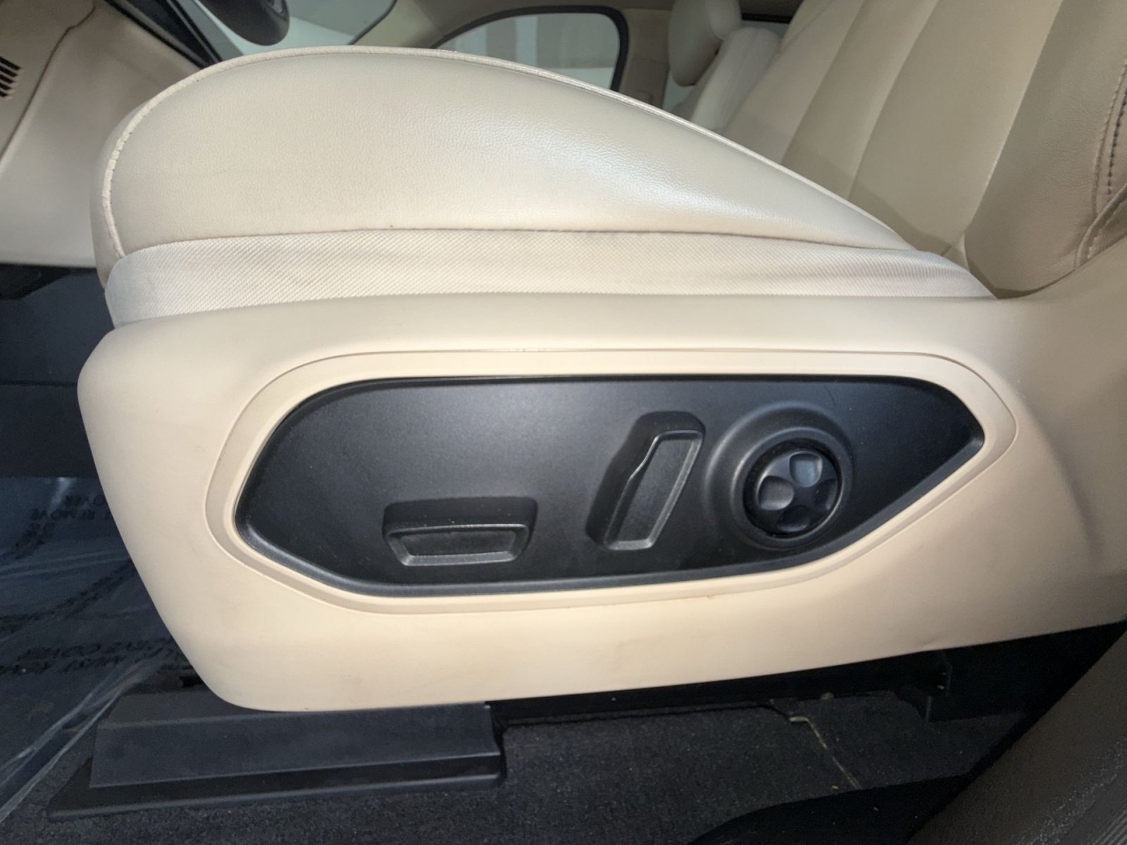 Used 2021 Jeep Grand Cherokee L Limited AWD/4WD image 26