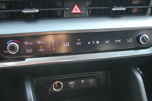 Certified 2024 Kia Sportage EX AWD/4WD image 9