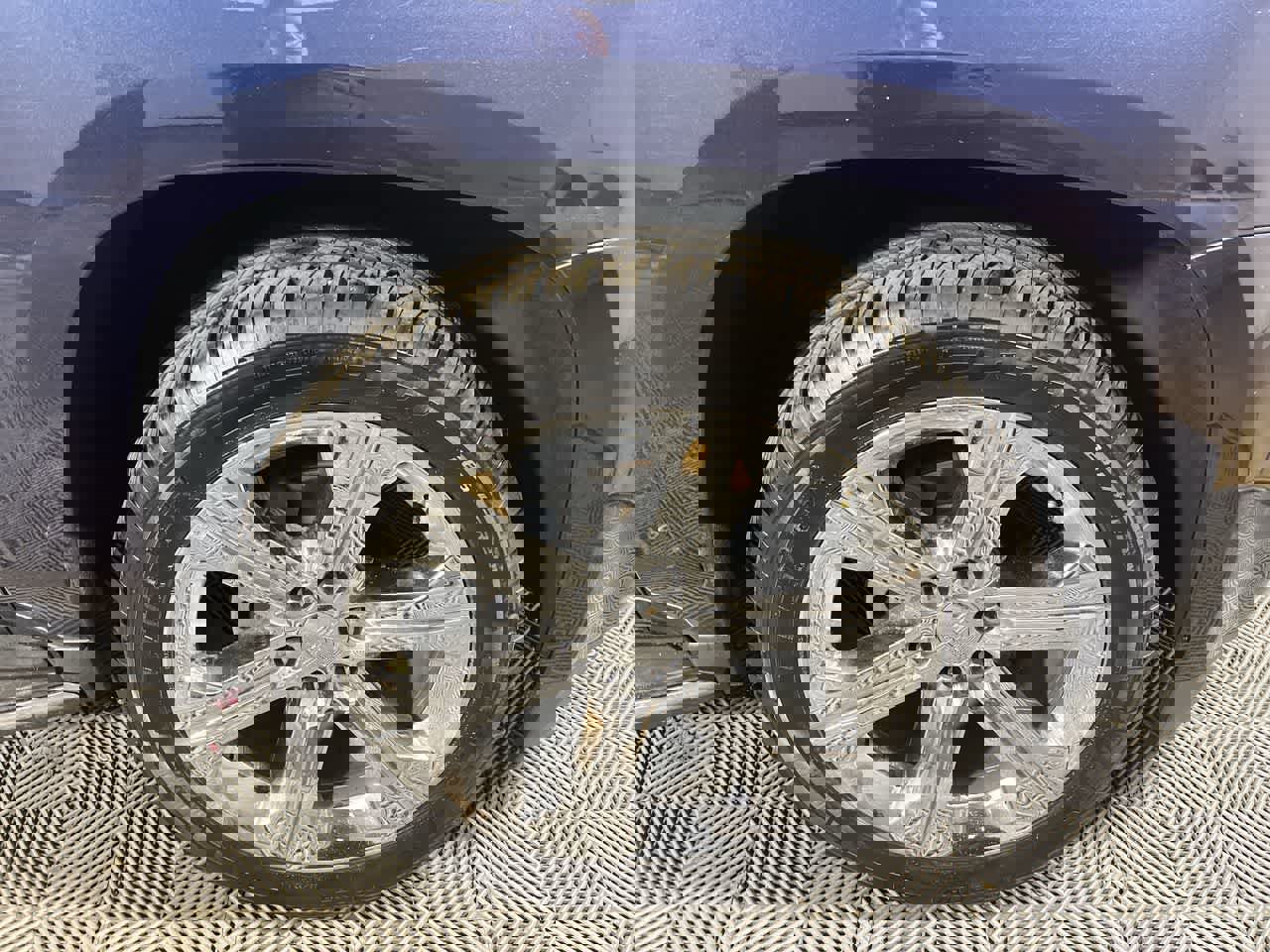 Used 2018 GMC Yukon Denali w/ Open Road Package image 10