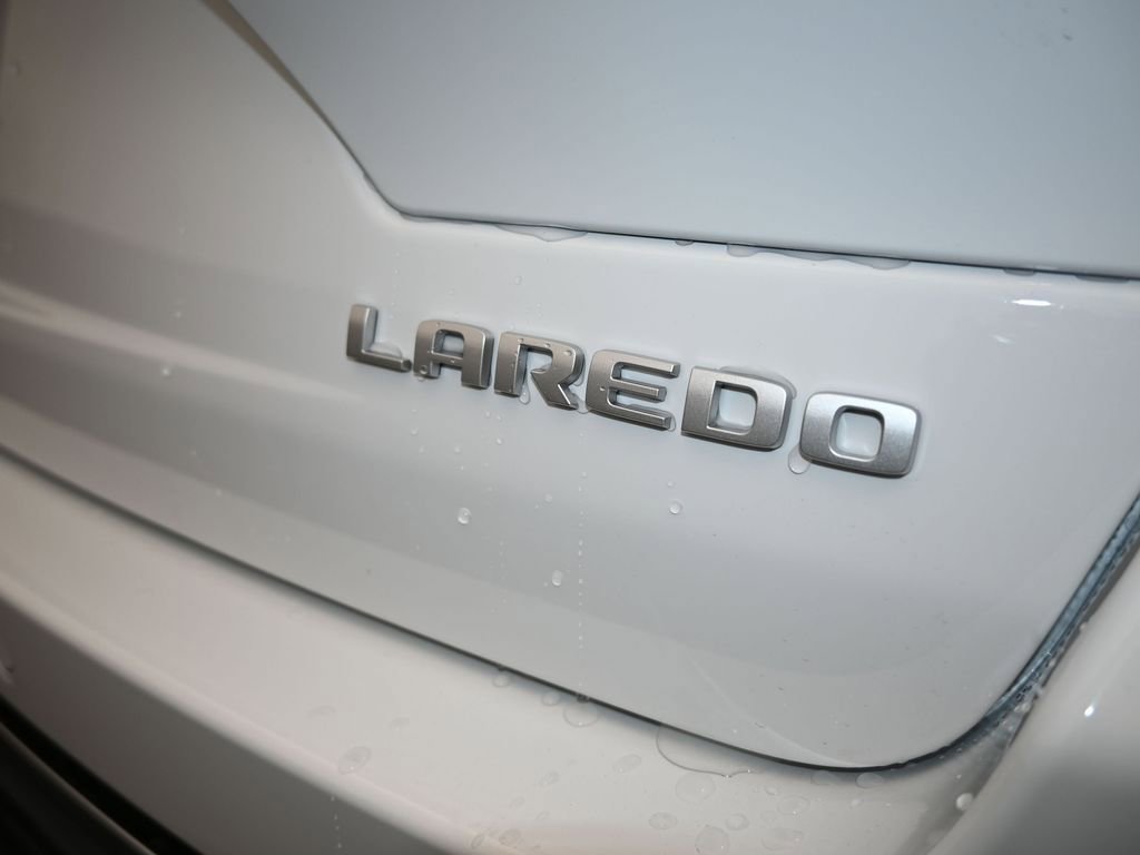 Used 2025 Jeep Grand Cherokee Laredo image 37