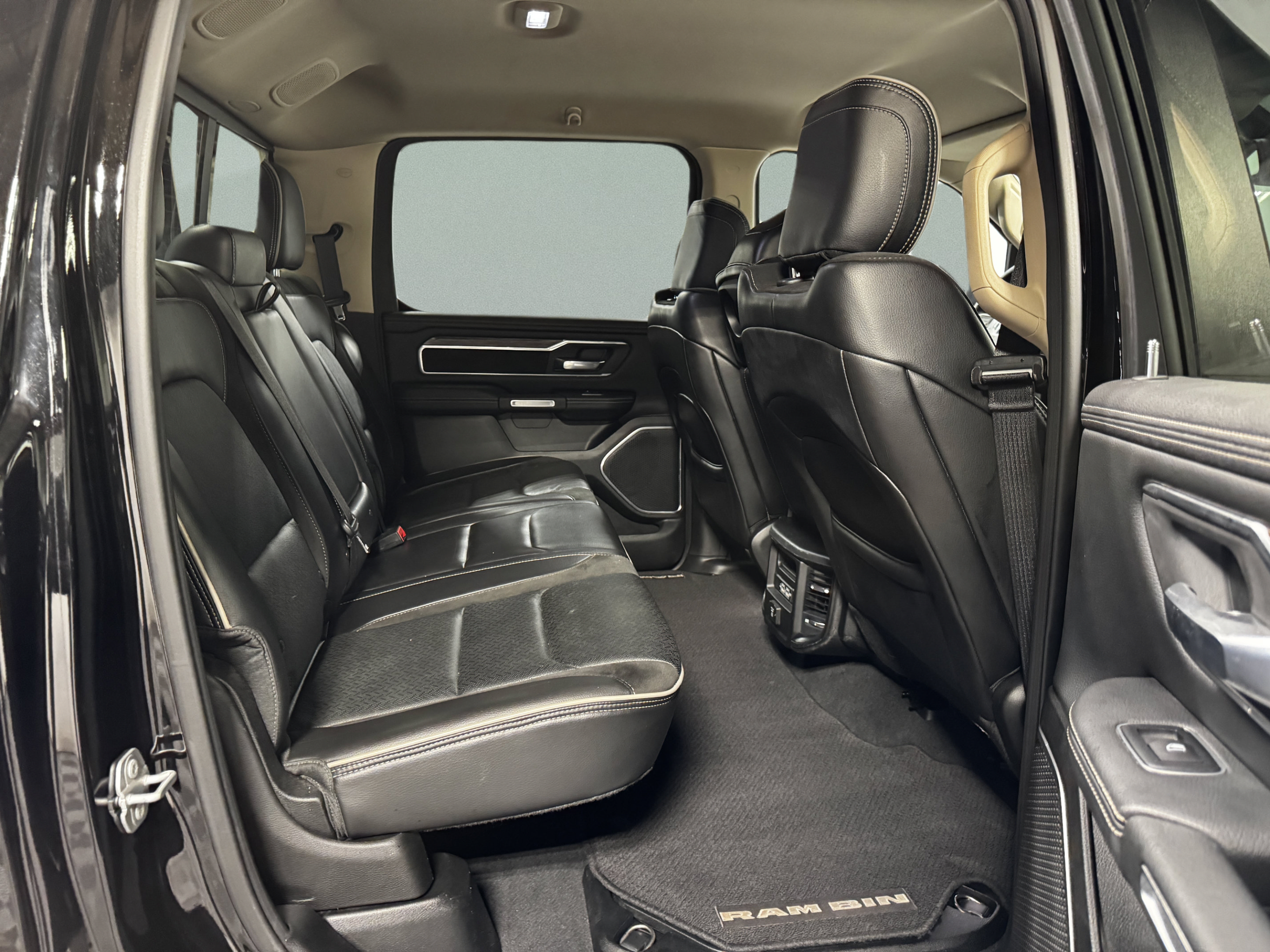 Used 2019 RAM 1500 Laramie w/ Bed Utility Group AWD/4WD image 33