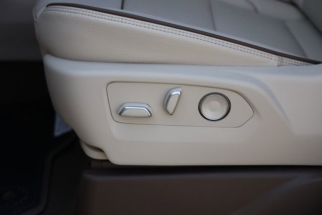 New 2026 GMC Yukon Denali w/ Denali Reserve Package image 16