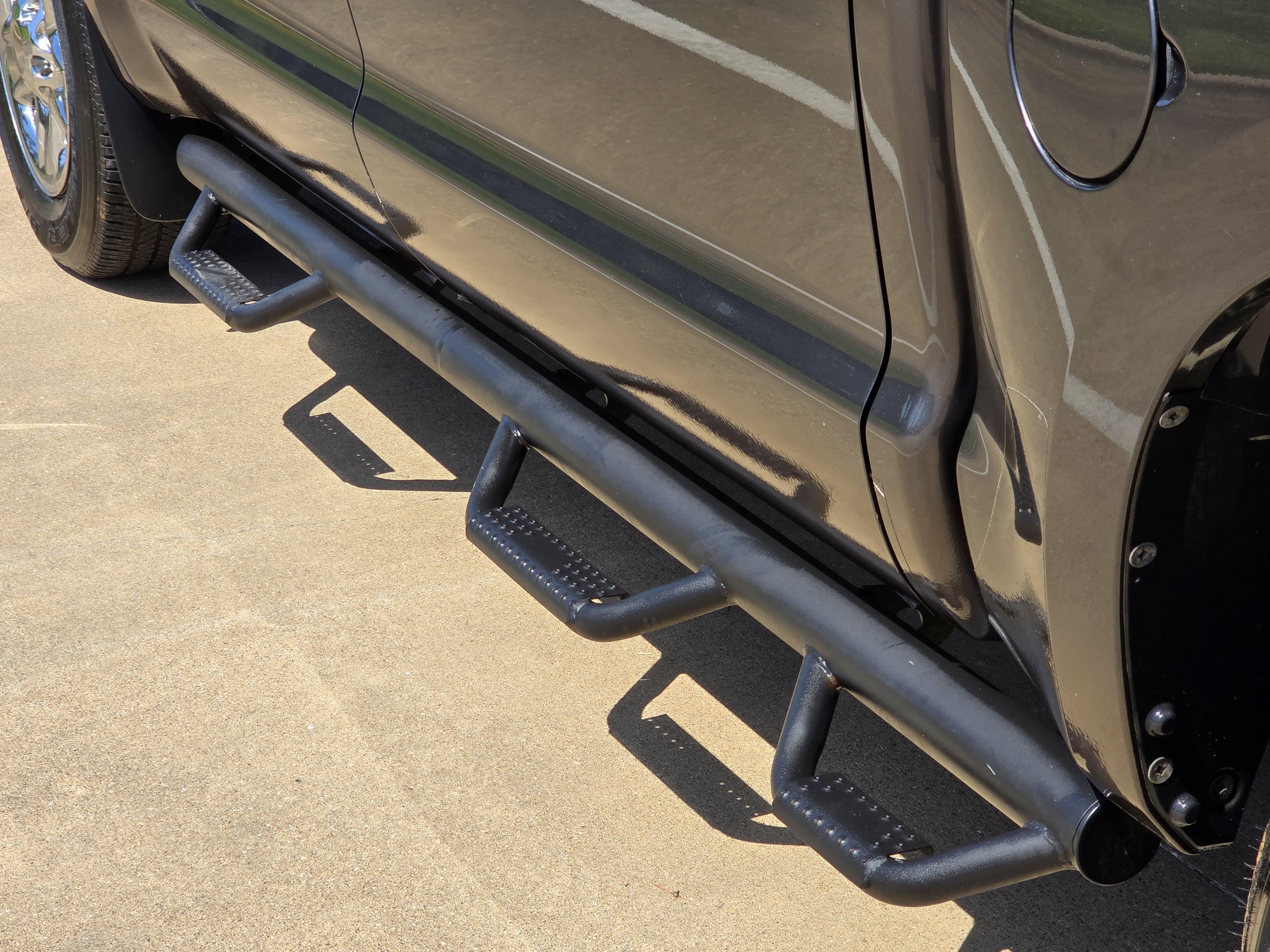 Used 2012 Toyota Tundra 2WD CrewMax w/ Tow Pkg image 8