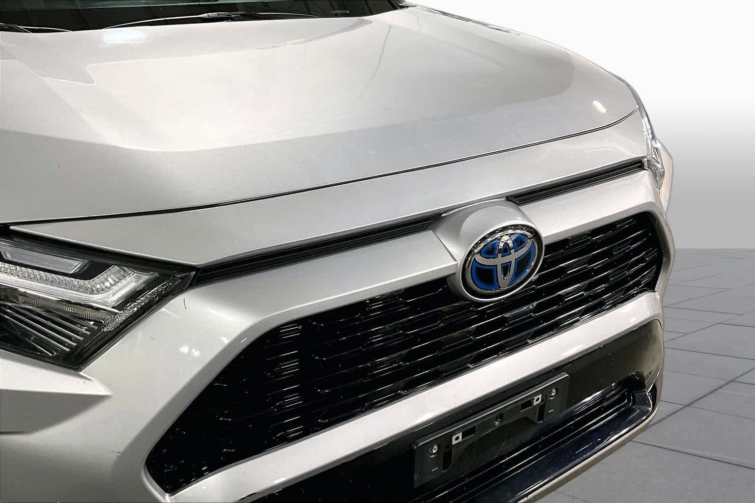 Certified 2024 Toyota RAV4 XSE w/ Weather Package AWD/4WD image 30