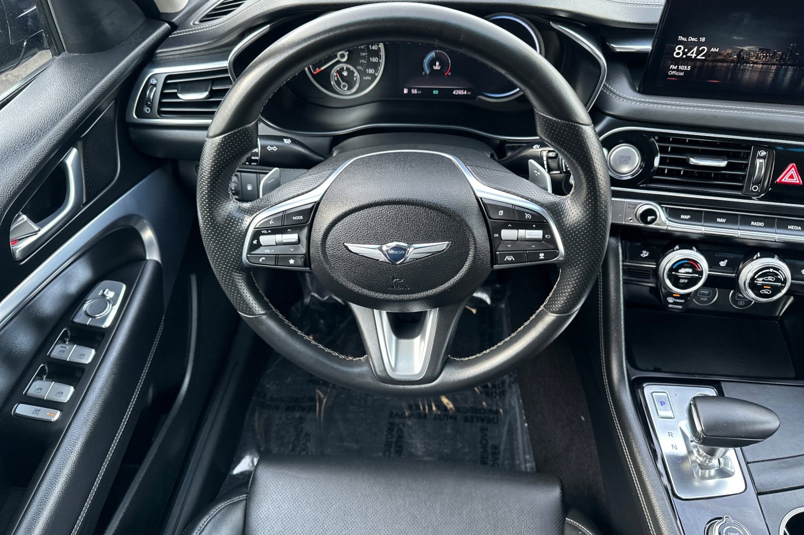 Used 2023 Genesis G70 2.0T image 15