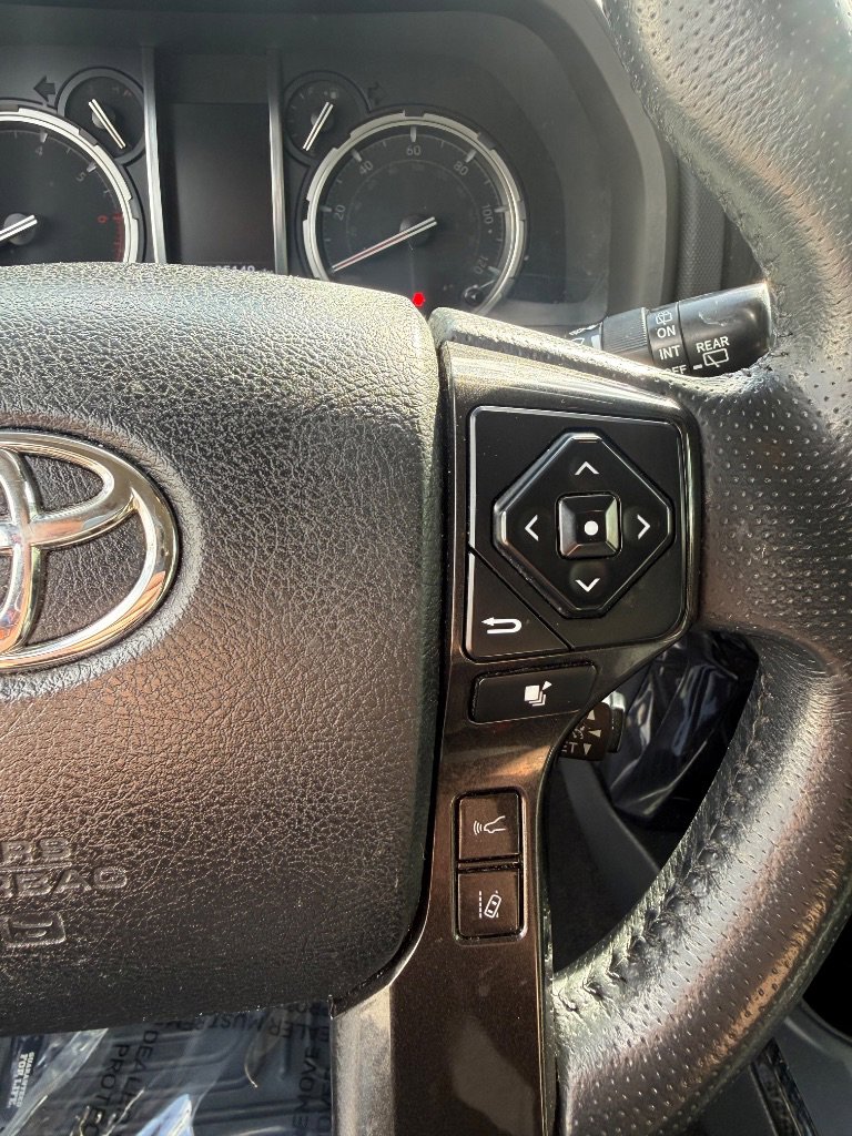 Used 2020 Toyota 4Runner TRD Off-Road Premium AWD/4WD image 14