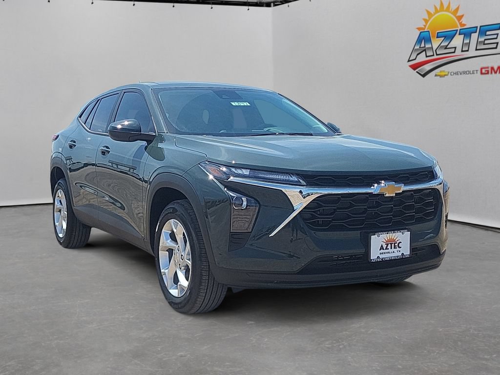 New 2026 Chevrolet Trax LS w/ LS Convenience Package FWD image 3