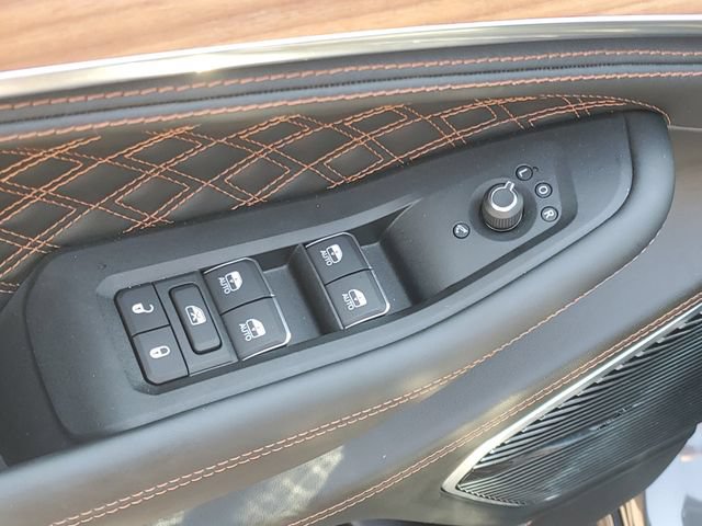 New 2026 Jeep Grand Cherokee L Summit w/ Obsidian Package AWD/4WD image 18