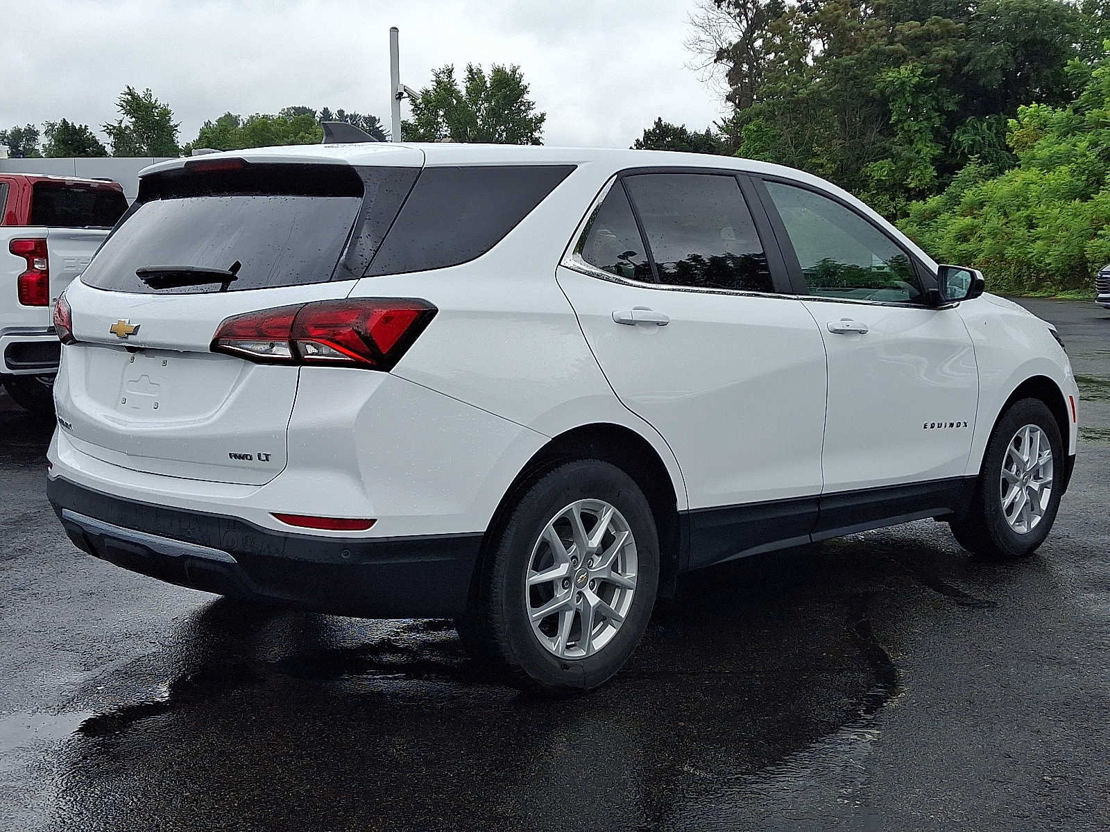 Used 2024 Chevrolet Equinox LT AWD/4WD image 7