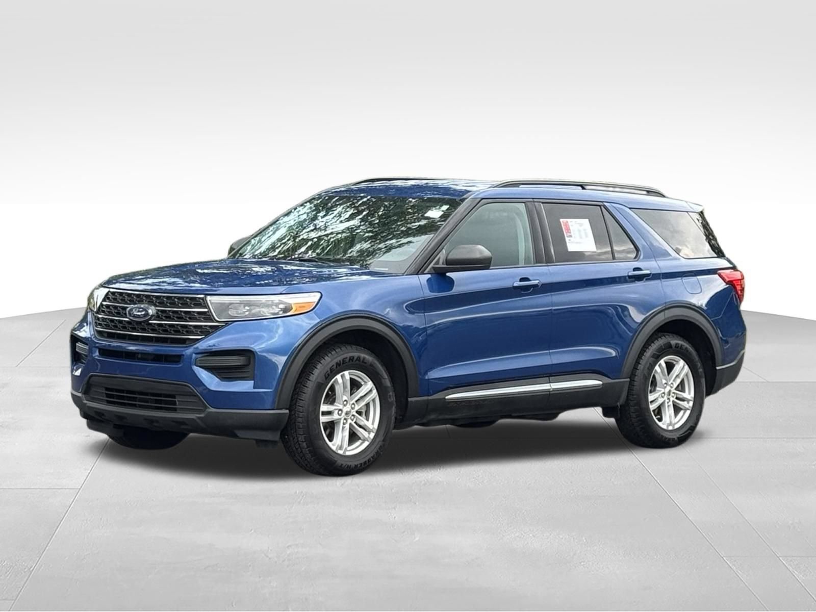 Used 2022 Ford Explorer XLT AWD/4WD image 9