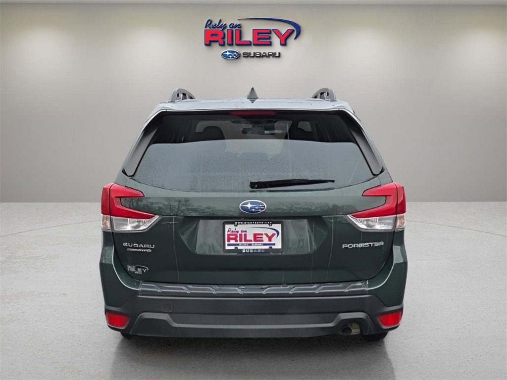 Certified 2023 Subaru Forester Premium image 4
