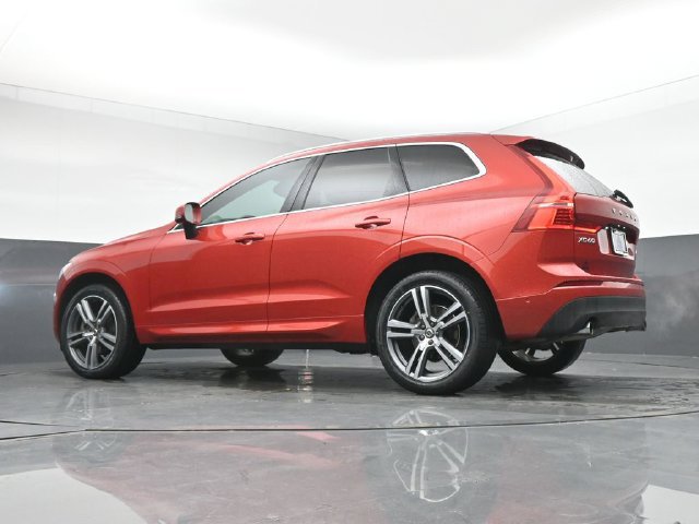 Used 2019 Volvo XC60 T5 Momentum w/ Multimedia Package FWD image 39