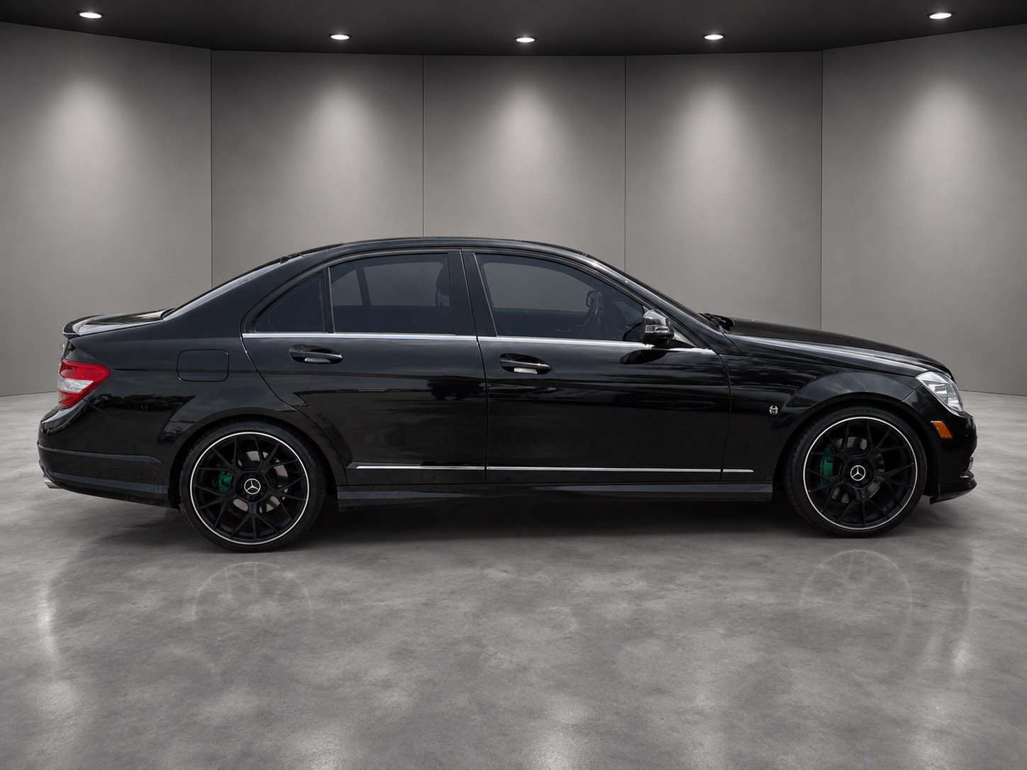 Used 2009 Mercedes-Benz C 350 Sport image 3