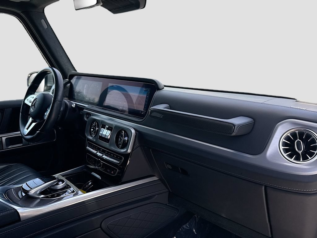 Used 2023 Mercedes-Benz G 550 image 32