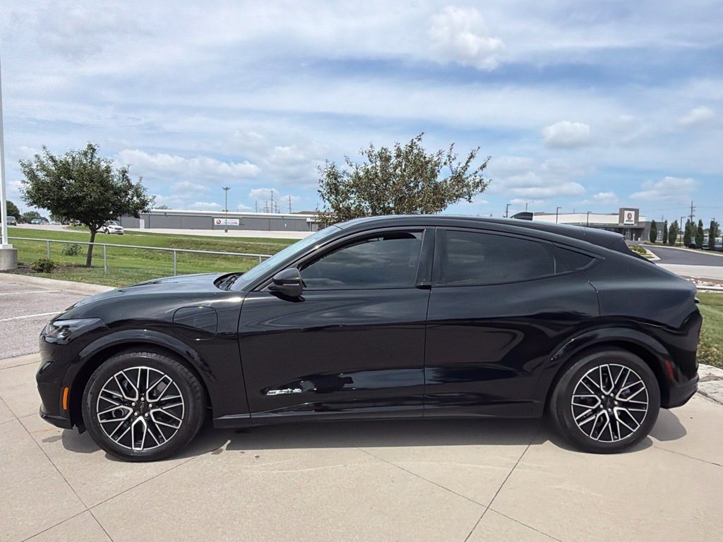Used 2024 Ford Mustang Mach-E Premium AWD/4WD image 5