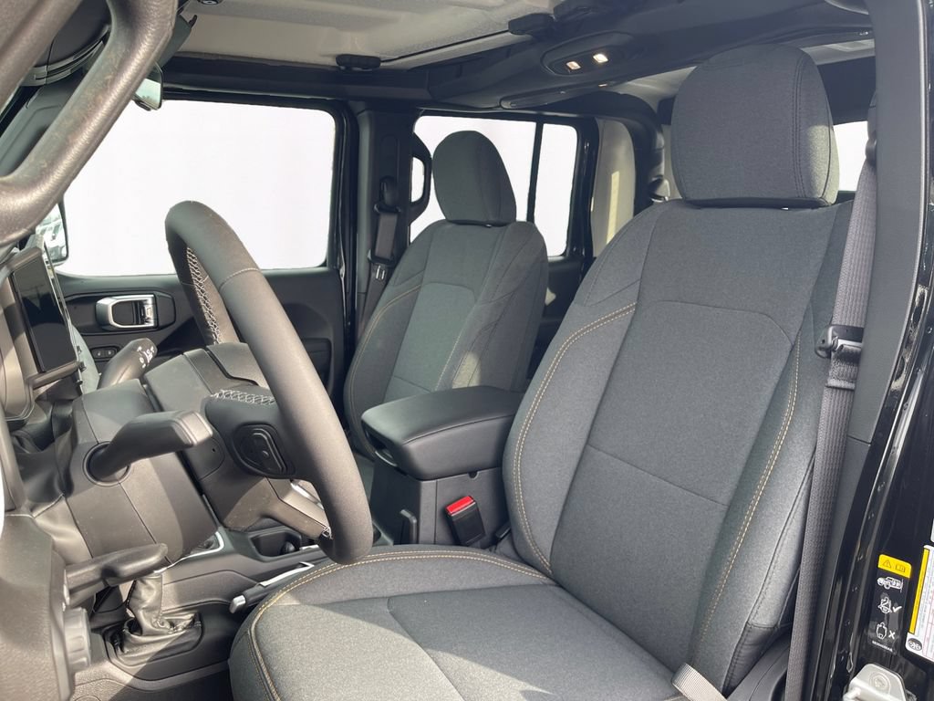 New 2026 Jeep Gladiator Sport AWD/4WD image 9
