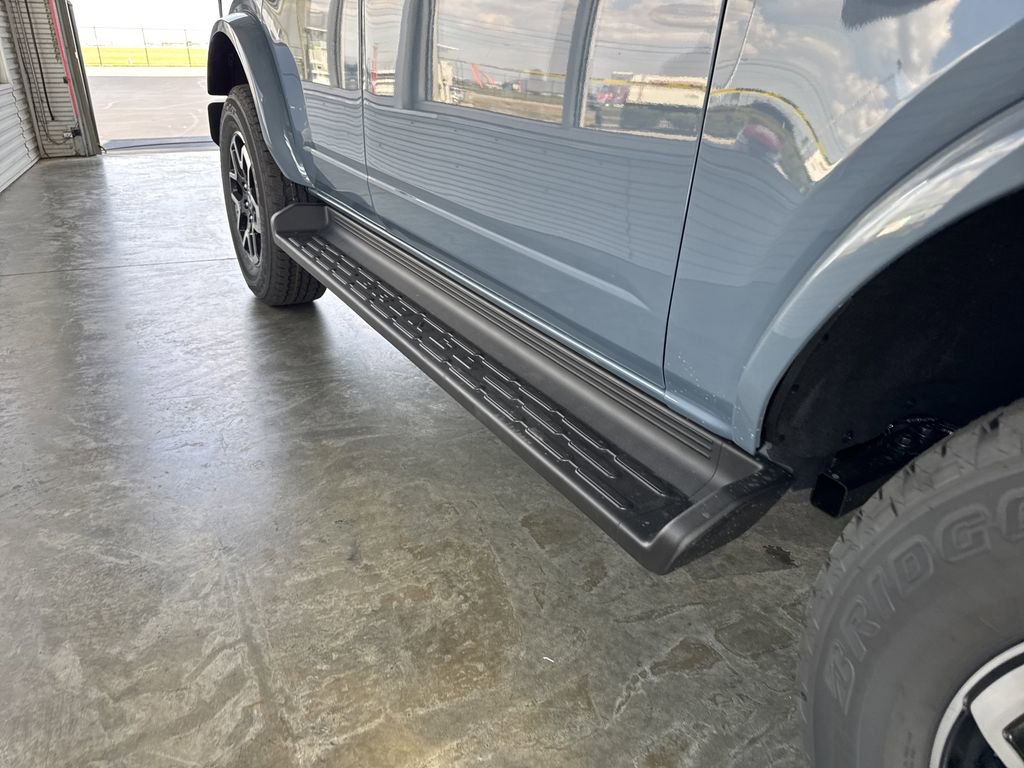 New 2025 Ford Bronco Outer Banks image 9