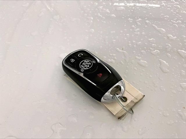 Used 2019 Buick Encore Essence FWD image 9