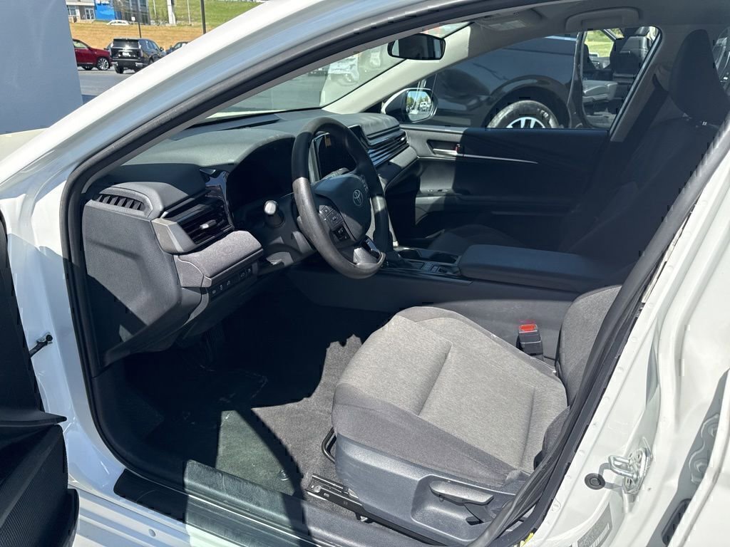 Used 2025 Toyota Camry LE image 13