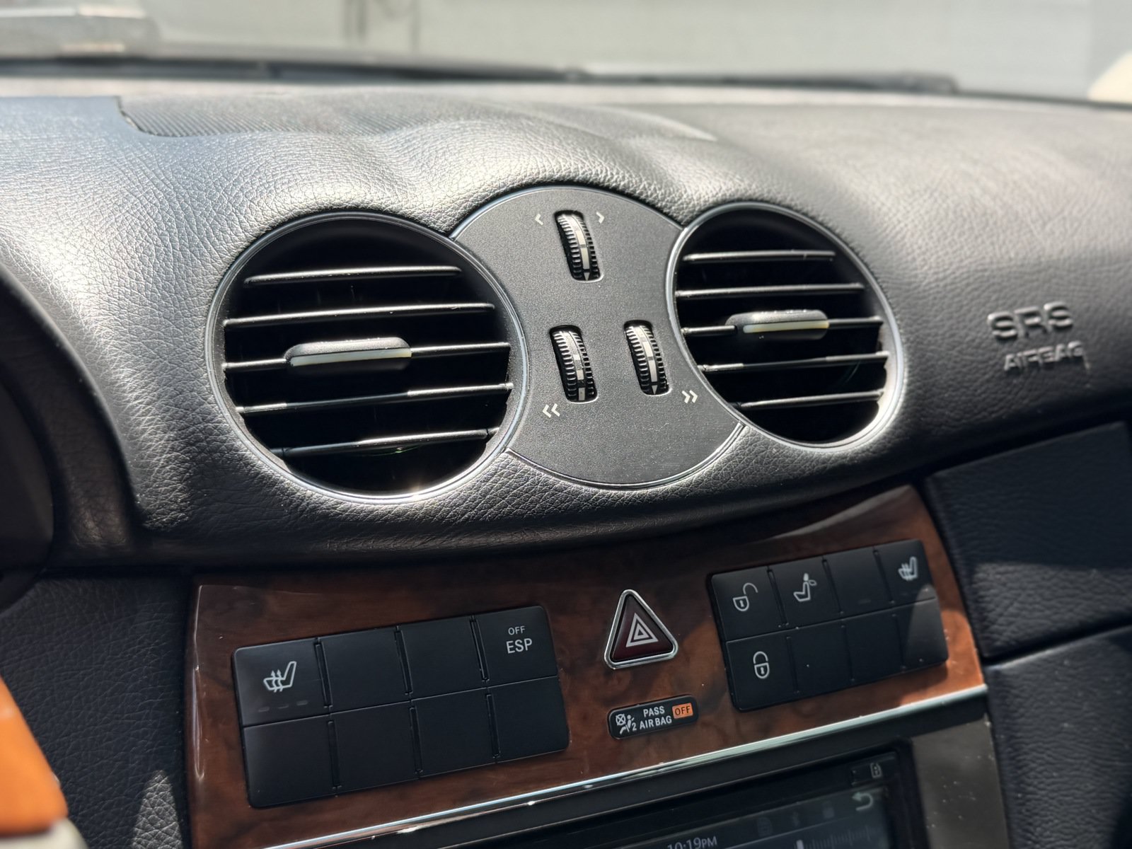 Used 2007 Mercedes-Benz CLK 550 Cabriolet image 36