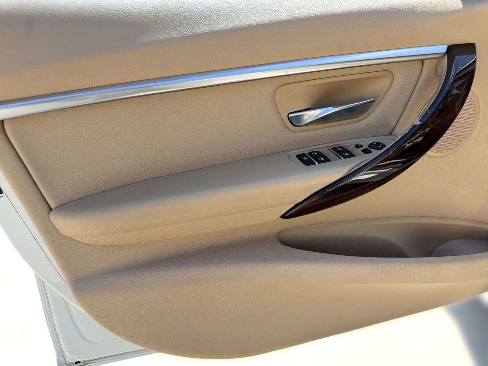 Used 2016 BMW 328i Sedan RWD image 12