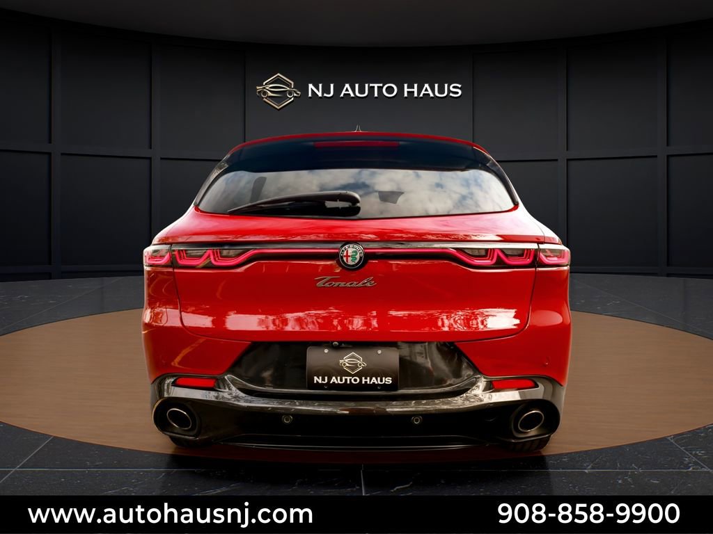 Used 2024 Alfa Romeo Tonale Veloce AWD/4WD image 10