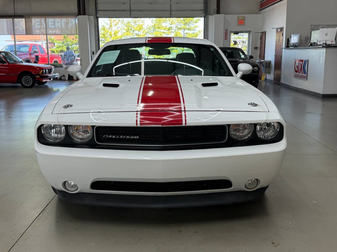Used 2012 Dodge Challenger SXT RWD image 6