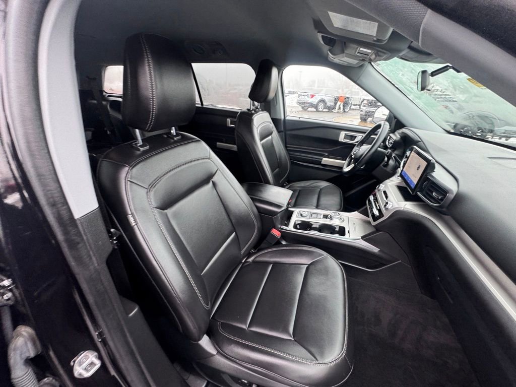 Certified 2023 Ford Explorer XLT w/ Equipment Group 202A image 20