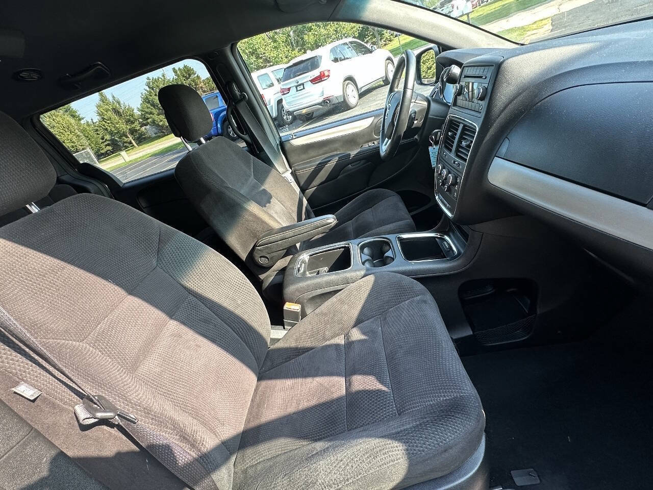 Used 2014 Dodge Grand Caravan SXT w/ Blacktop Package FWD image 24