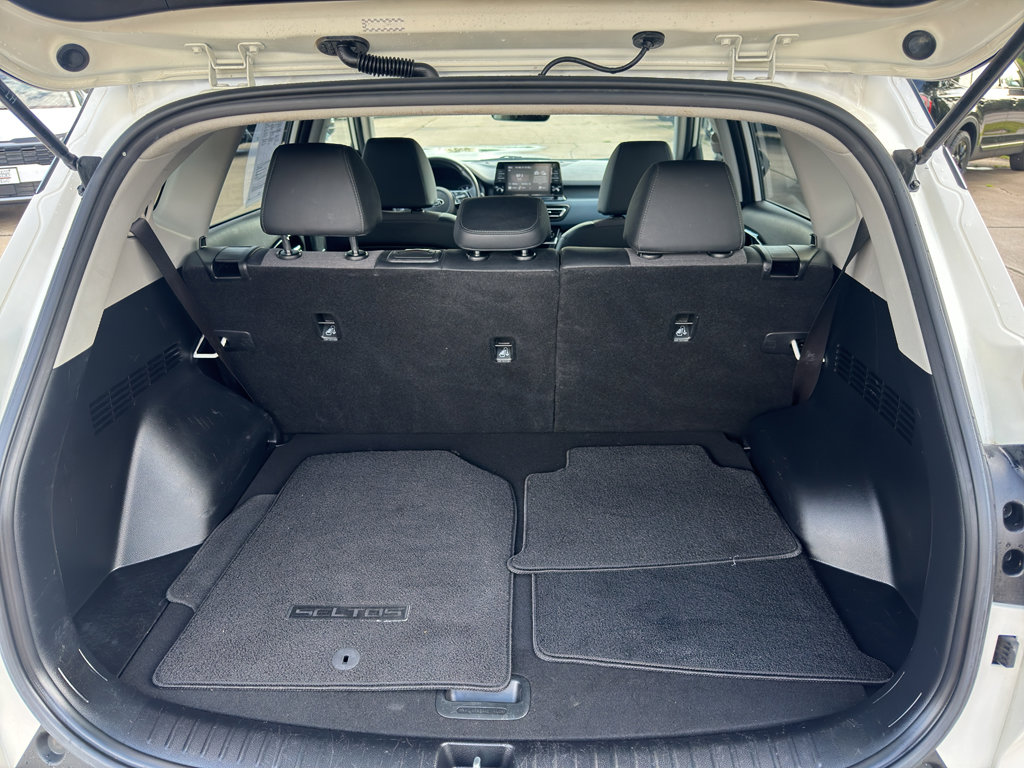 Used 2021 Kia Seltos S image 10