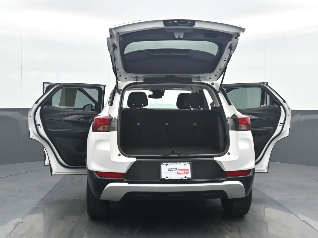 Used 2023 Chevrolet TrailBlazer LT FWD image 35