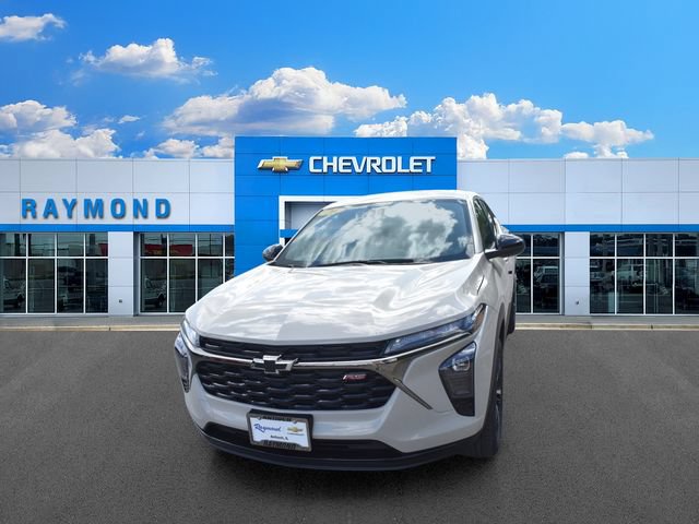 New 2026 Chevrolet Trax RS w/ Sunroof Package FWD image 8