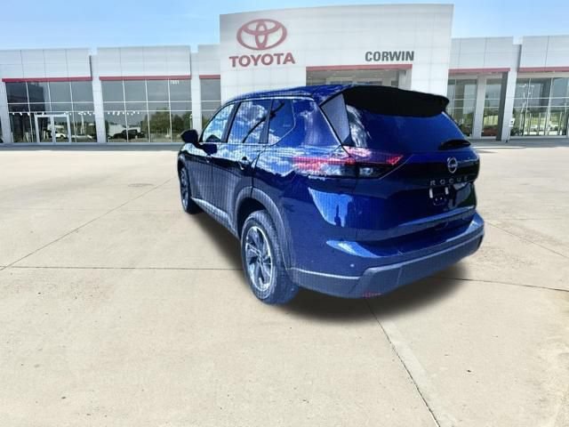 Used 2025 Nissan Rogue SV FWD image 27